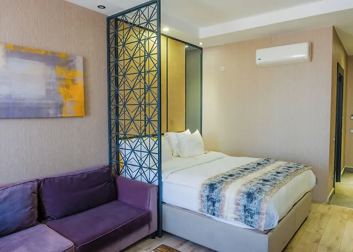 Shimall Hotel